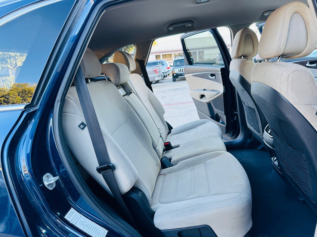 2017 Kia Sorento Image 19