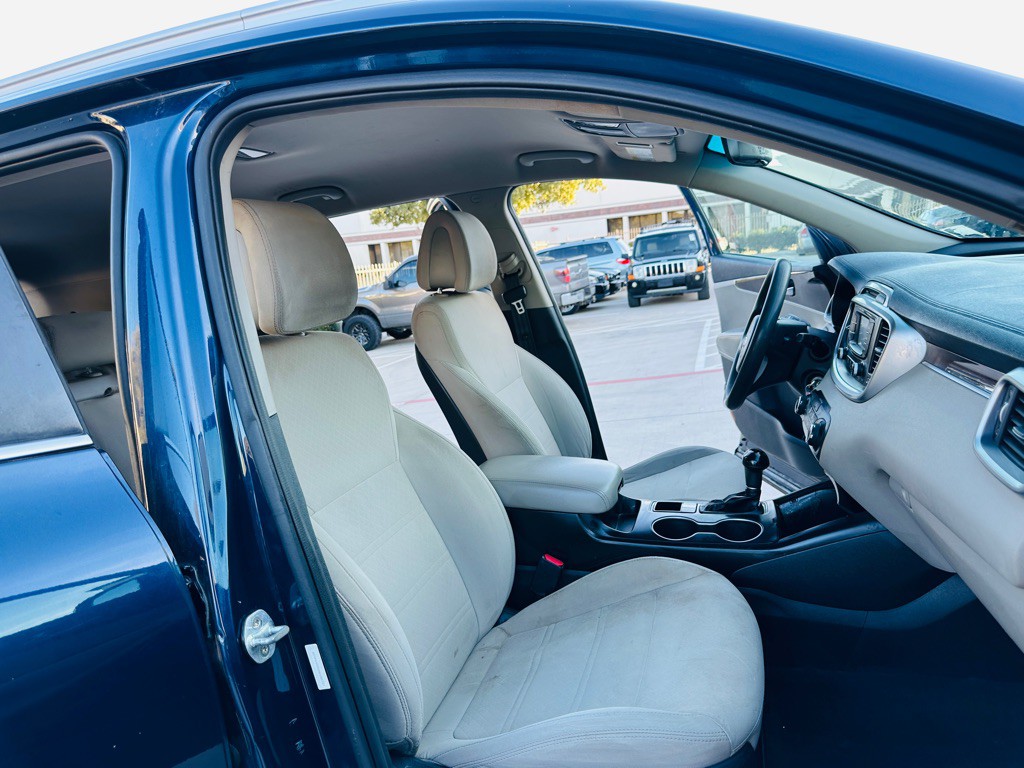 2017 Kia Sorento Image 21