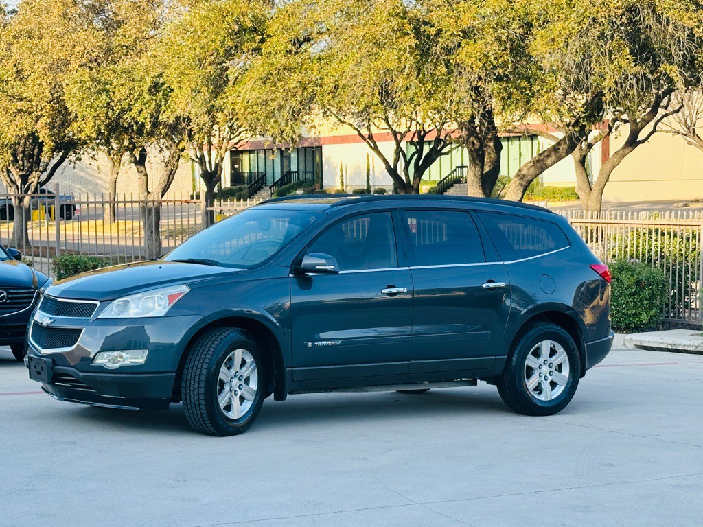 2009 Chevrolet Traverse Image 4