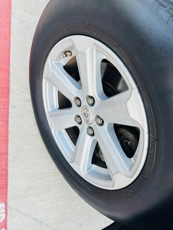 2009 Toyota Highlander Image 32