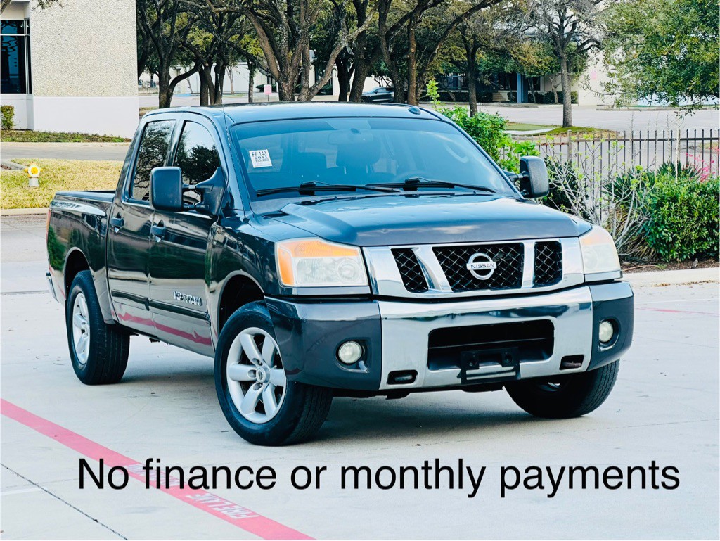 2011 Nissan Titan Image 1