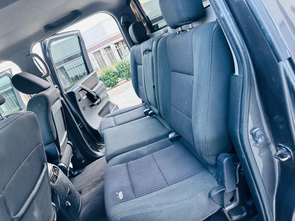 2011 Nissan Titan Image 17