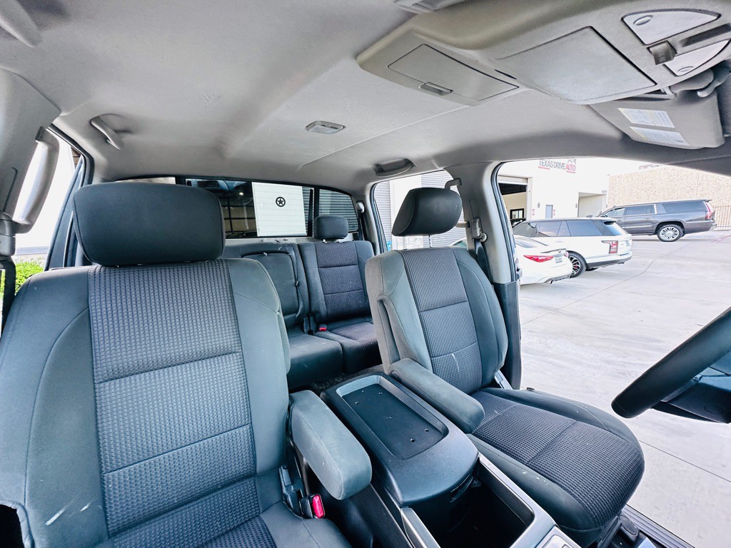 2011 Nissan Titan Image 24