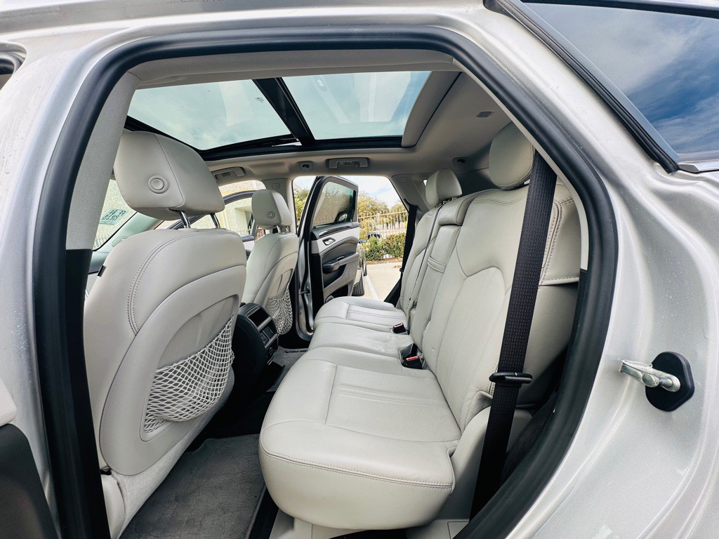 2014 Cadillac SRX Image 16
