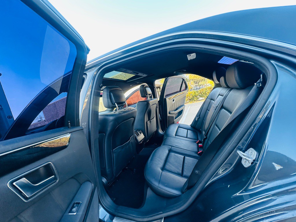 2012 Mercedes-Benz E-Class Image 17