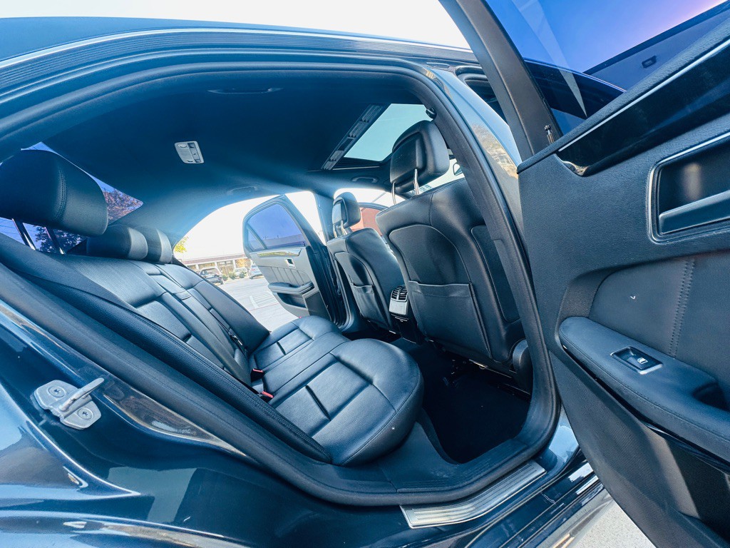 2012 Mercedes-Benz E-Class Image 20