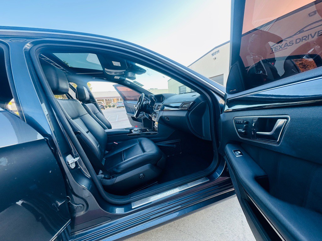 2012 Mercedes-Benz E-Class Image 22
