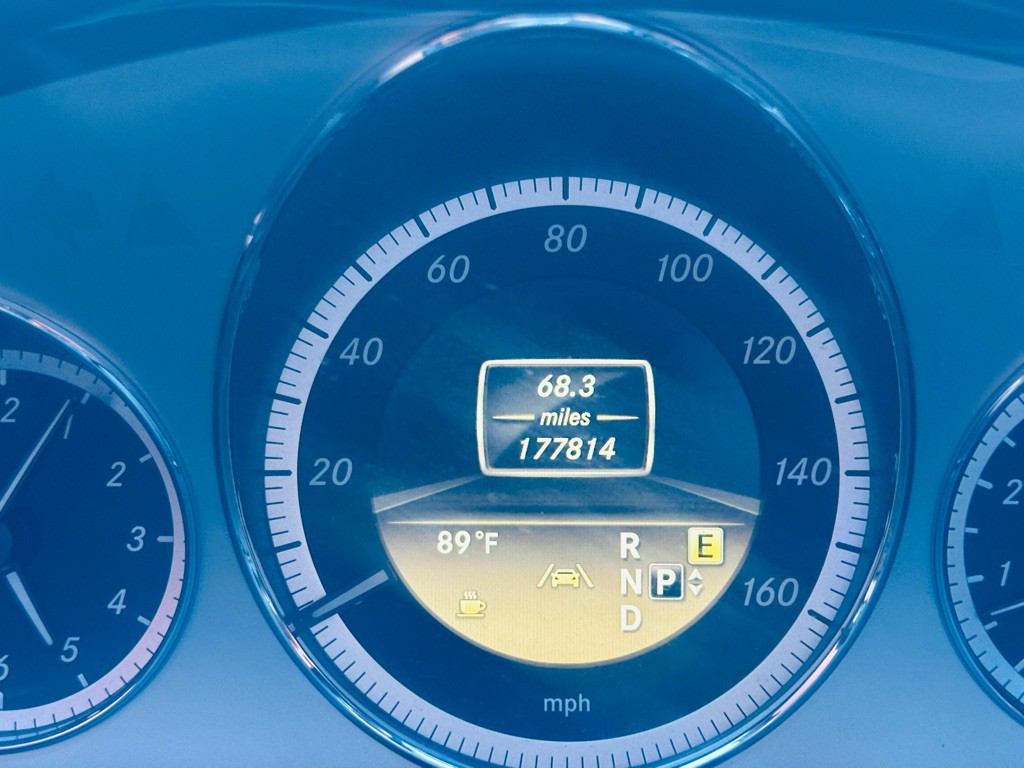 2012 Mercedes-Benz E-Class Image 27