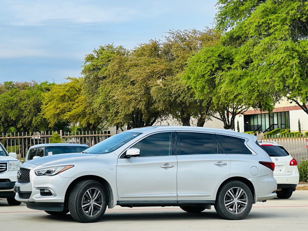 2017 INFINITI QX60 Image 5