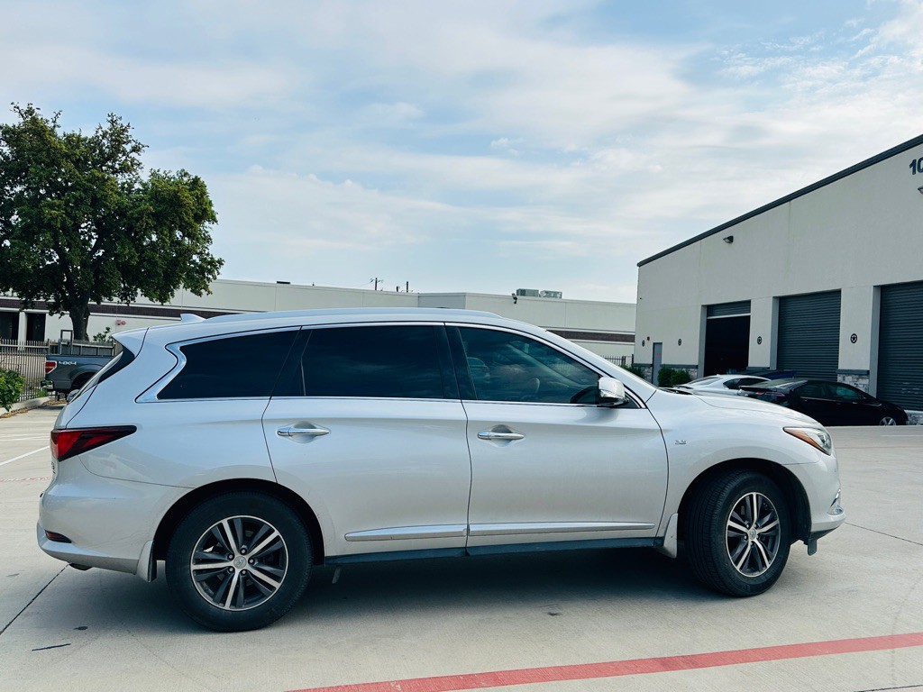 2017 INFINITI QX60 Image 12
