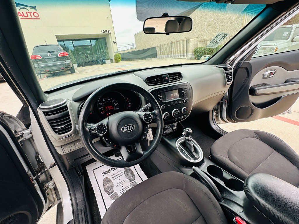 2015 Kia Soul Image 16