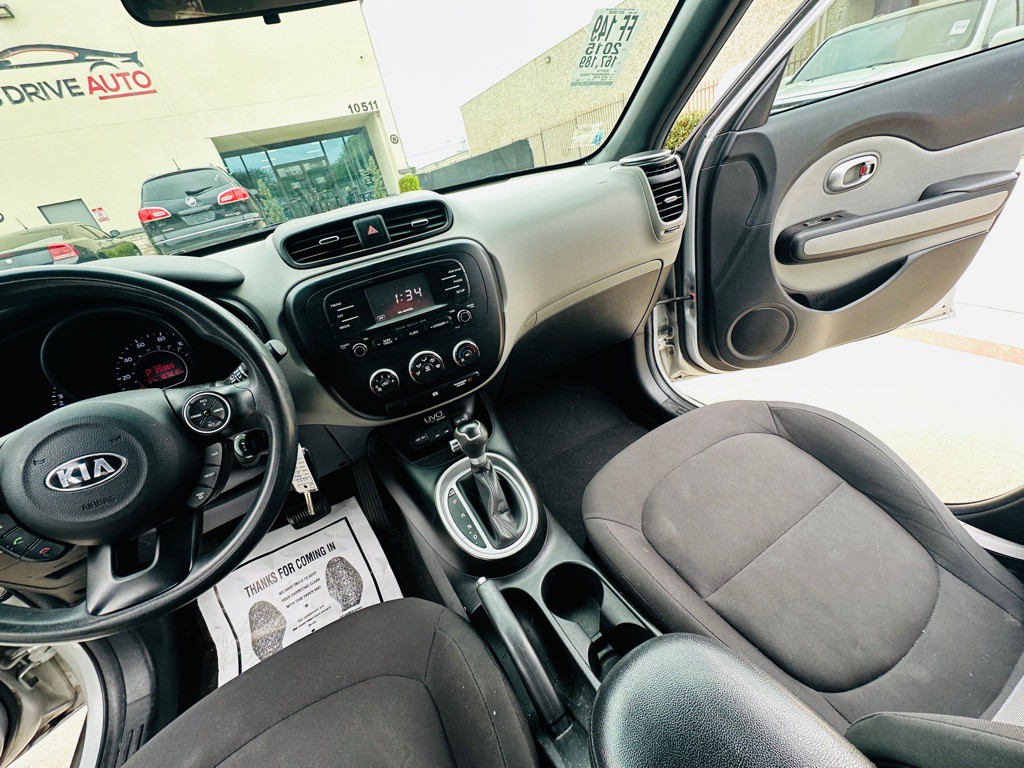 2015 Kia Soul Image 18