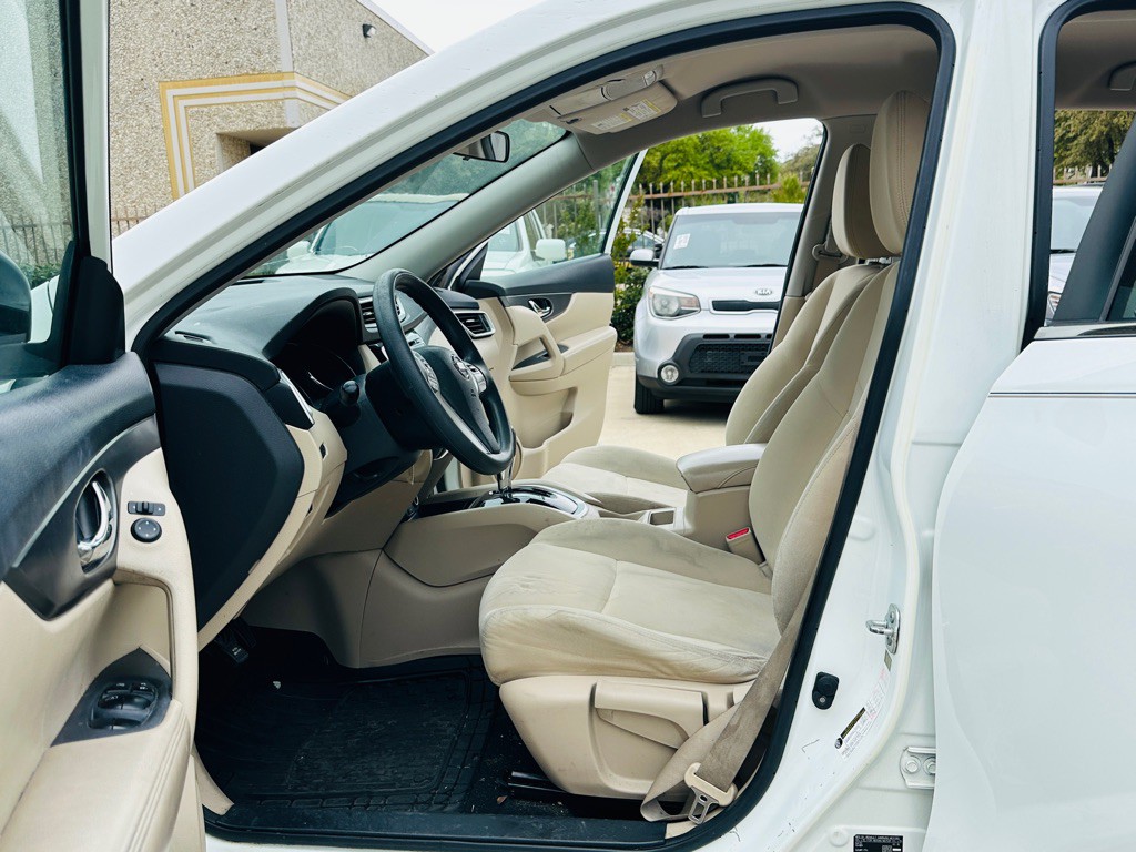 2016 Nissan Rogue Image 12