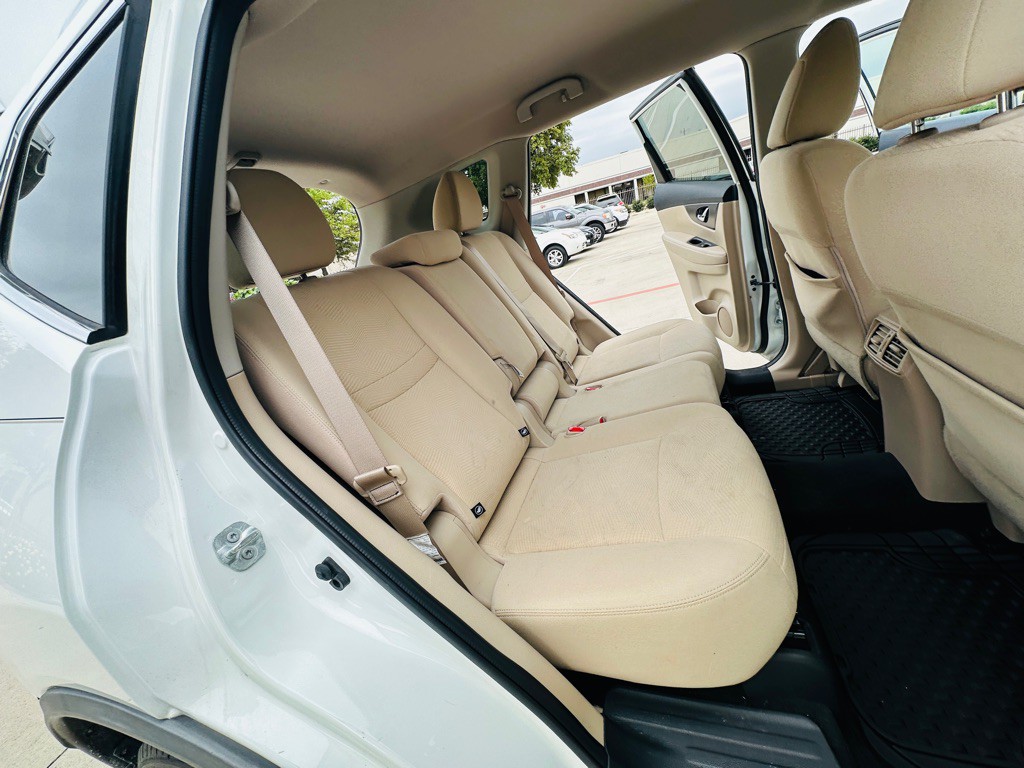 2016 Nissan Rogue Image 22