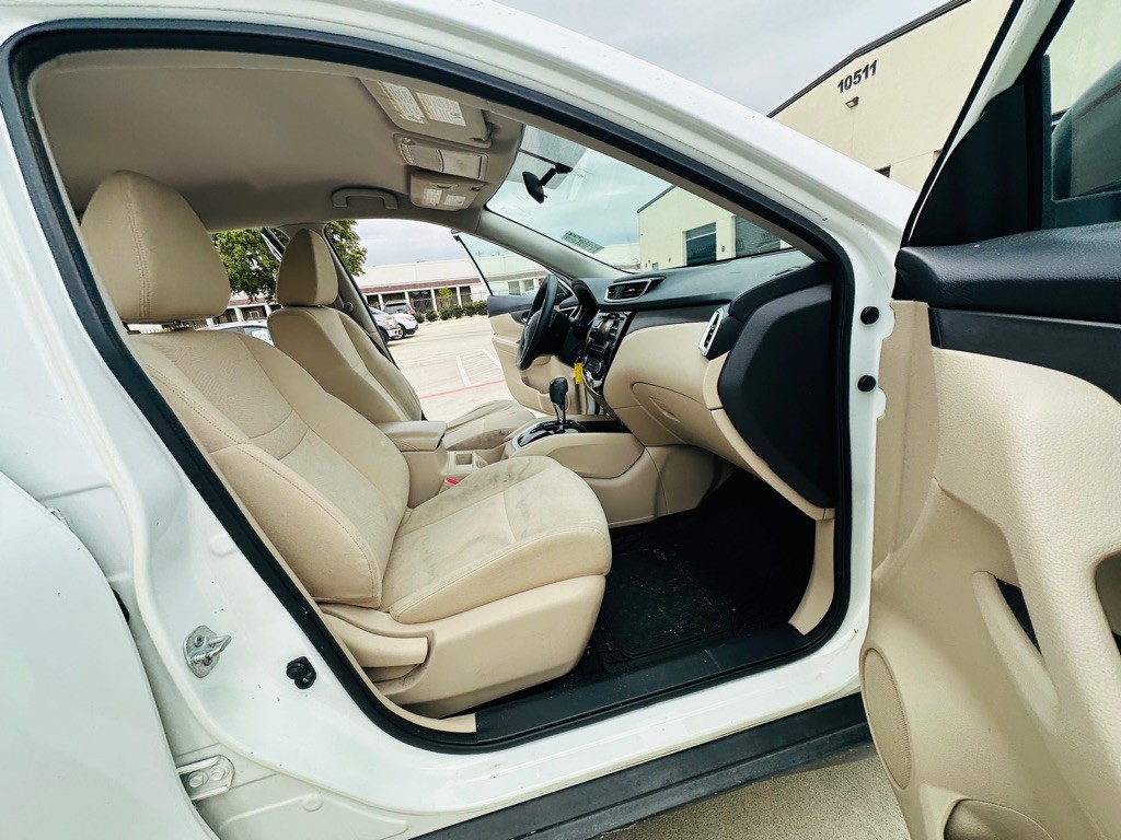 2016 Nissan Rogue Image 23