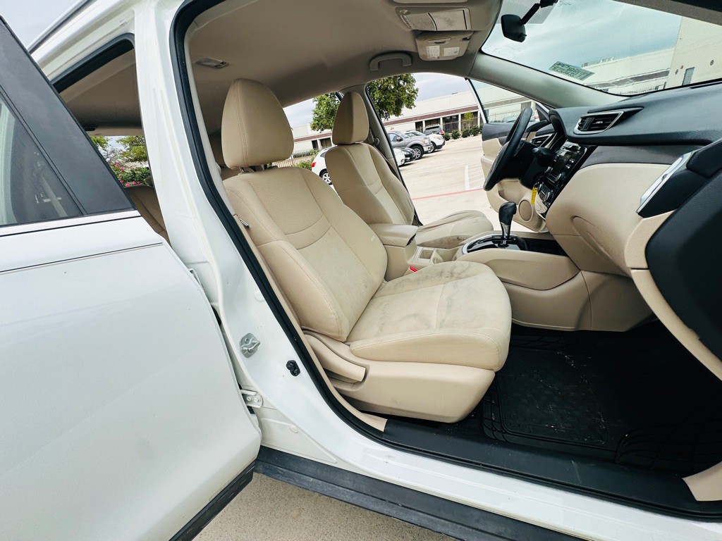 2016 Nissan Rogue Image 24