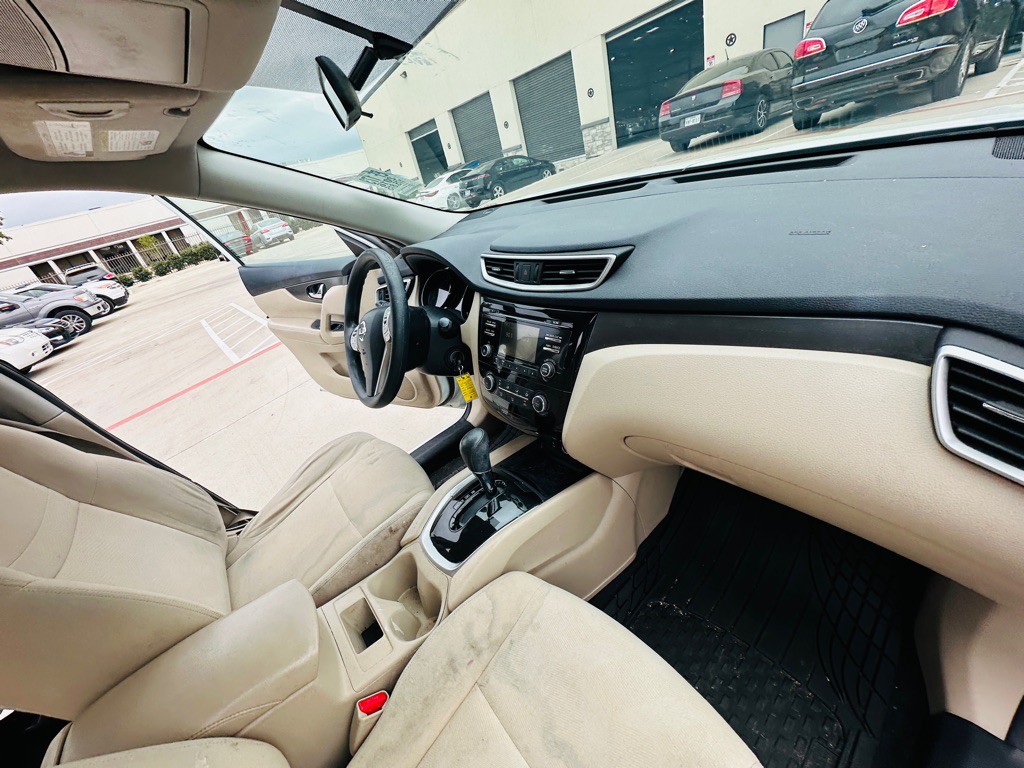 2016 Nissan Rogue Image 25