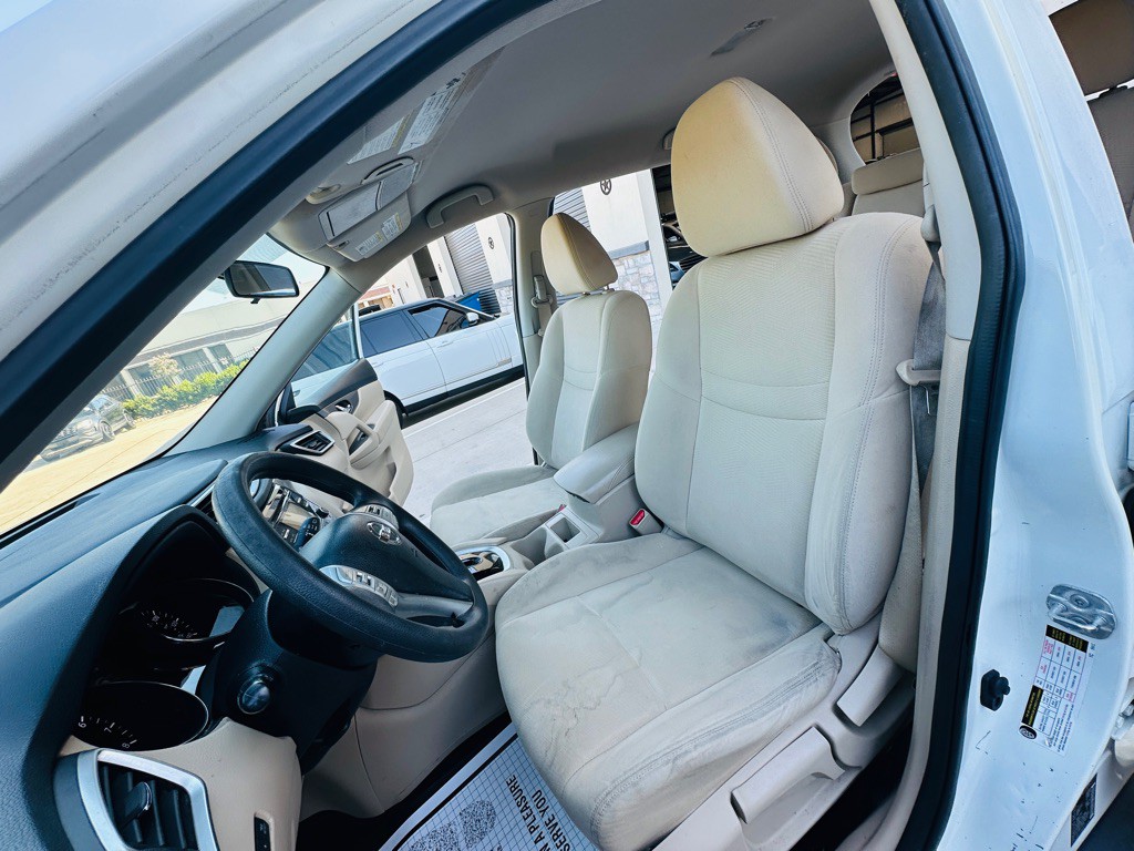 2016 Nissan Rogue Image 14