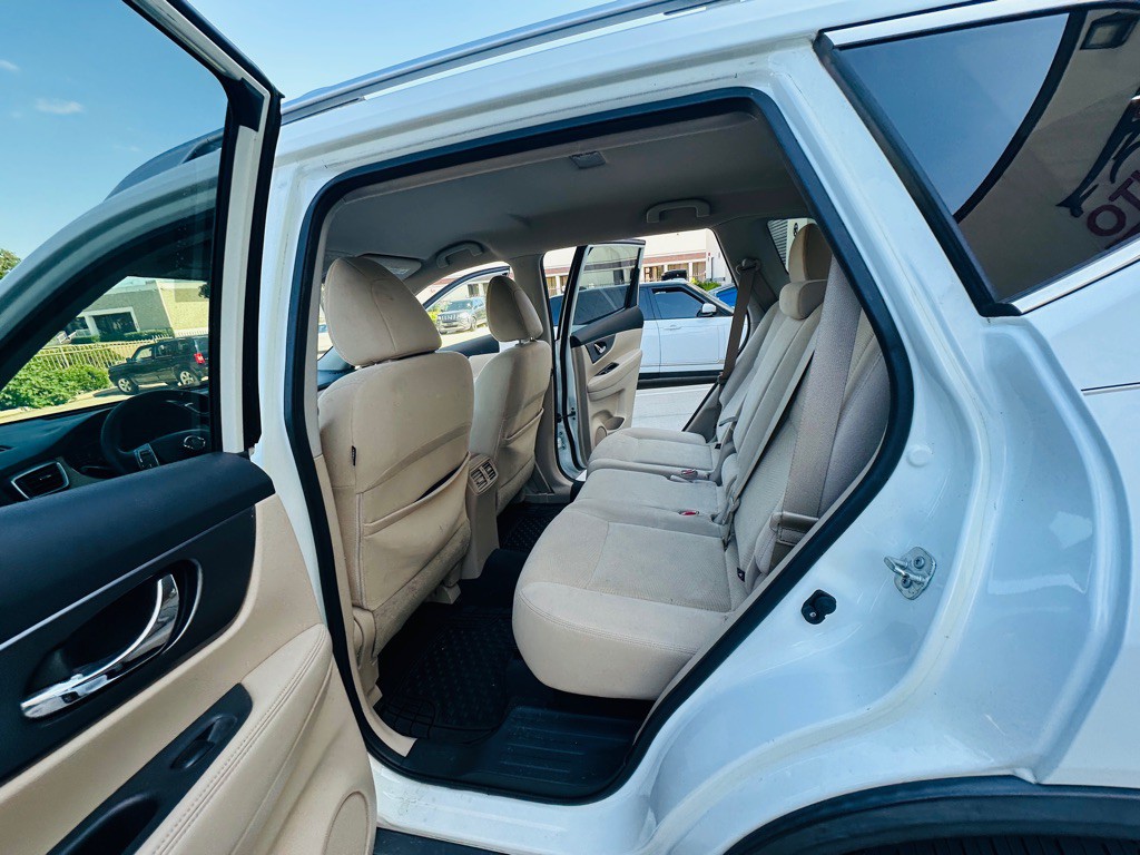 2016 Nissan Rogue Image 15