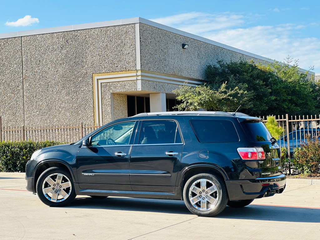 2011 GMC Acadia Image 6