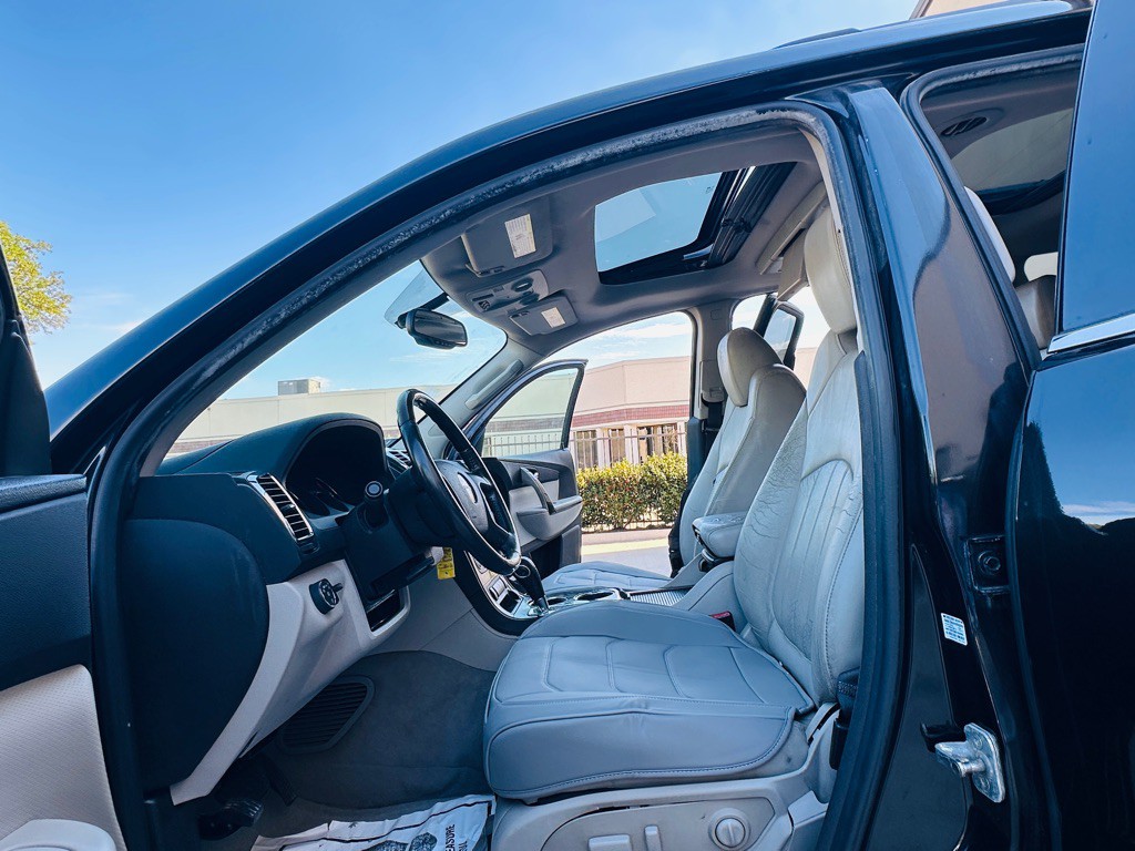 2011 GMC Acadia Image 11