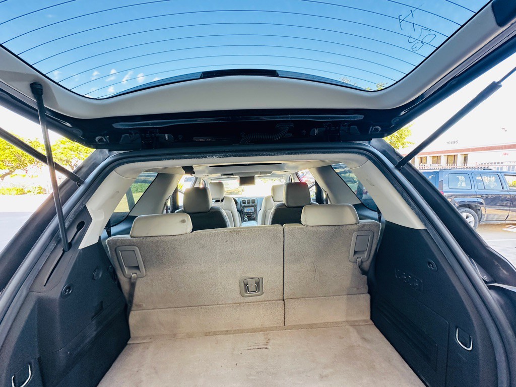 2011 GMC Acadia Image 18