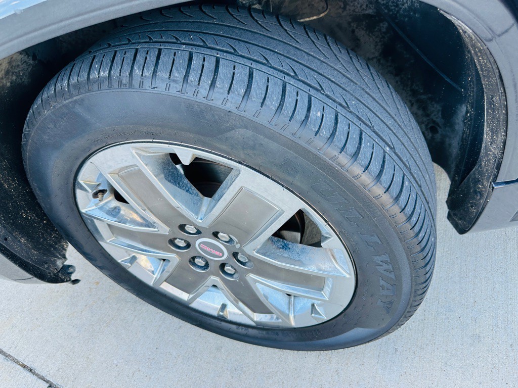 2011 GMC Acadia Image 27