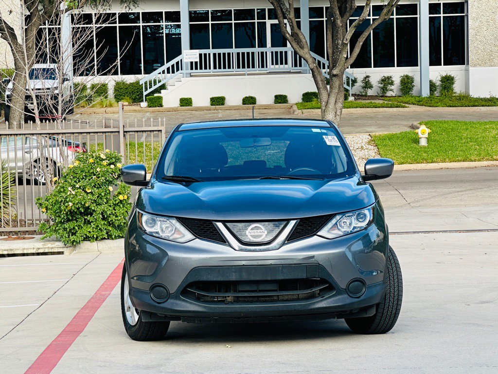 2019 Nissan Rogue Image 2