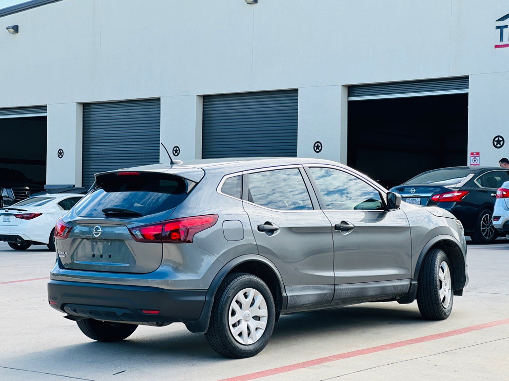 2019 Nissan Rogue Image 11