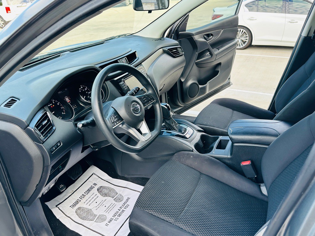 2019 Nissan Rogue Image 14