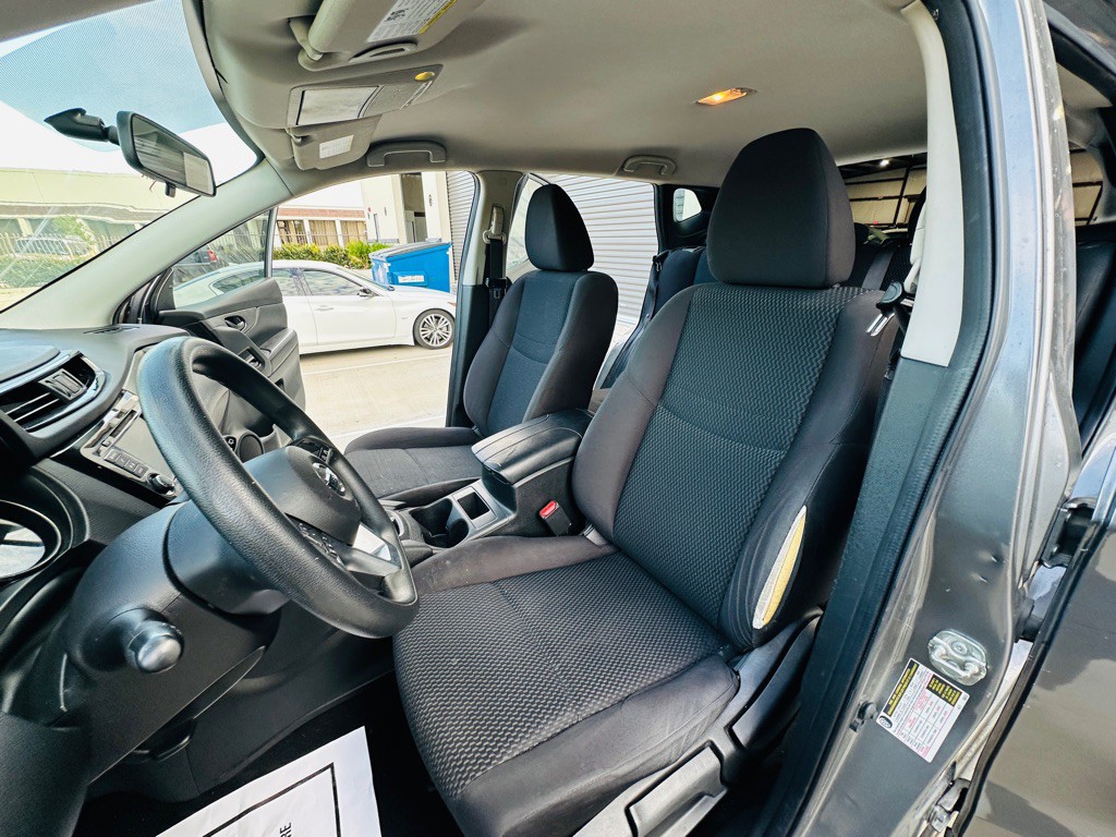 2019 Nissan Rogue Image 17