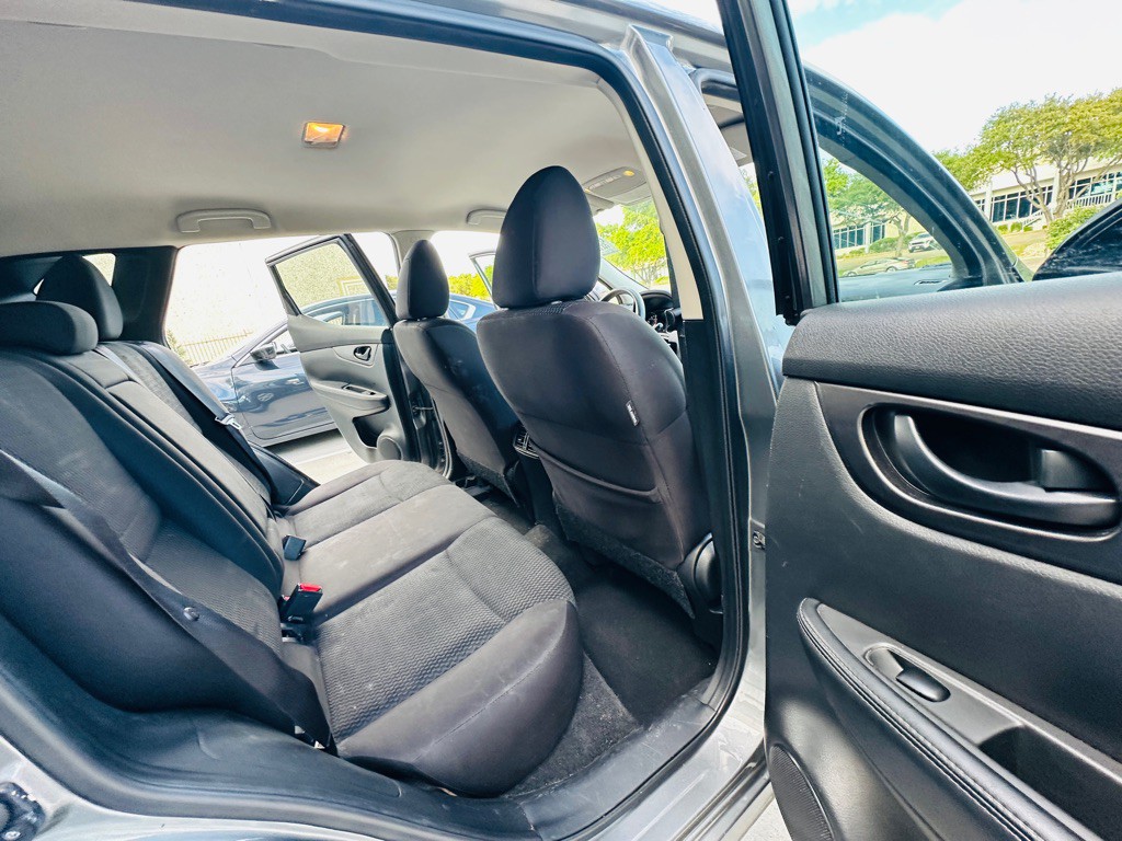 2019 Nissan Rogue Image 23