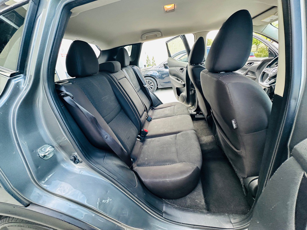 2019 Nissan Rogue Image 24