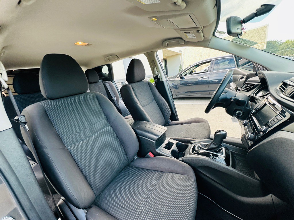 2019 Nissan Rogue Image 26