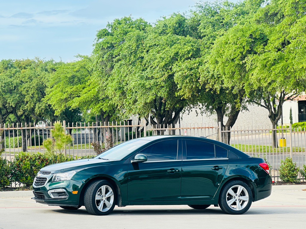 2015 Chevrolet Cruze Image 4