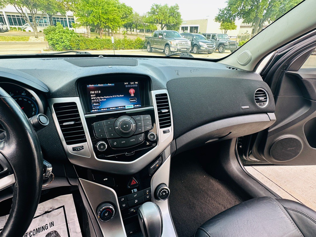 2015 Chevrolet Cruze Image 17