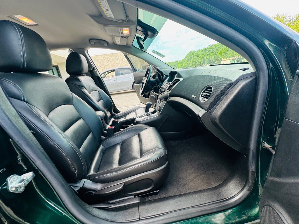 2015 Chevrolet Cruze Image 24