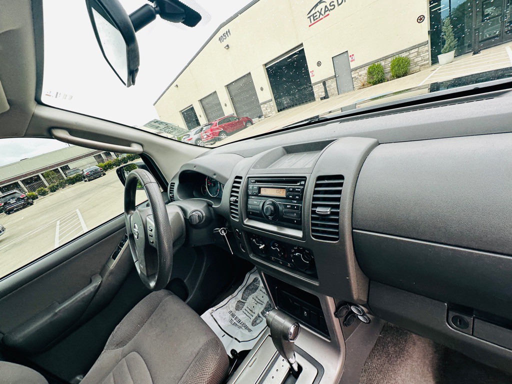 2012 Nissan Pathfinder Image 22