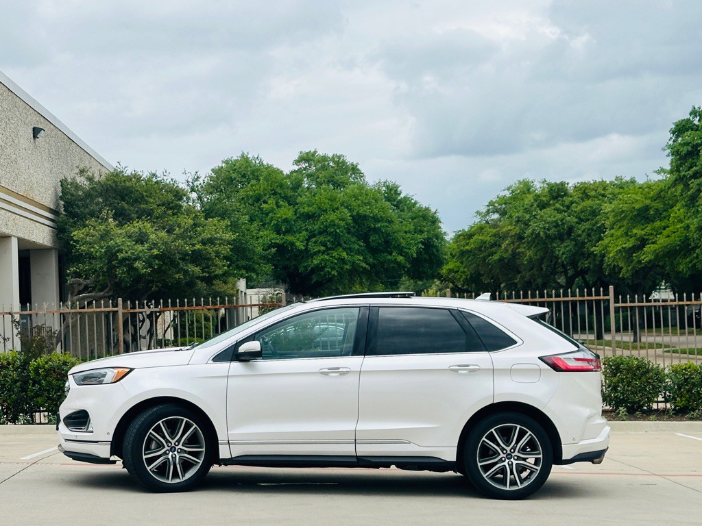 2019 Ford Edge Image 5