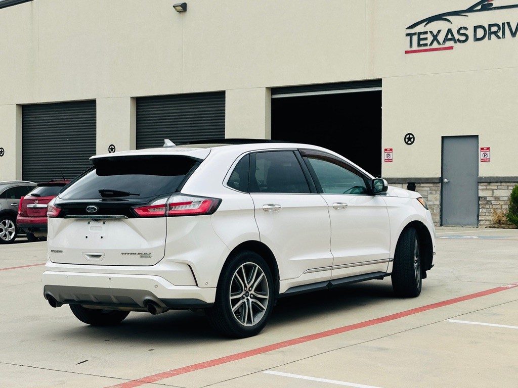 2019 Ford Edge Image 10