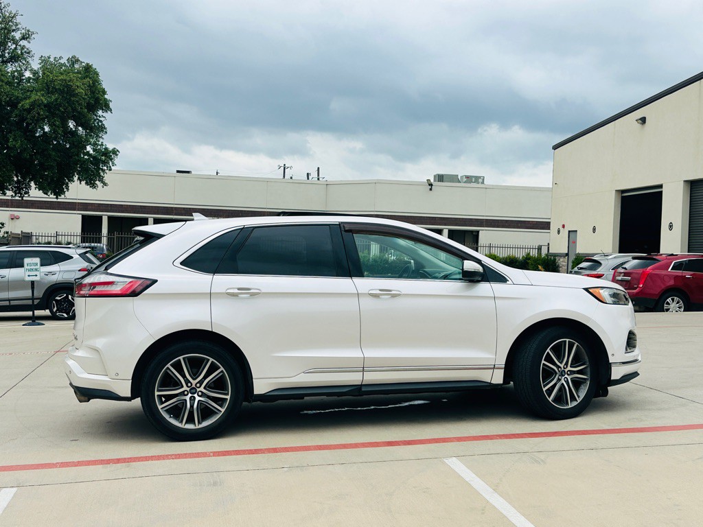 2019 Ford Edge Image 11
