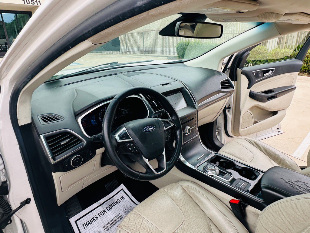 2019 Ford Edge Image 13