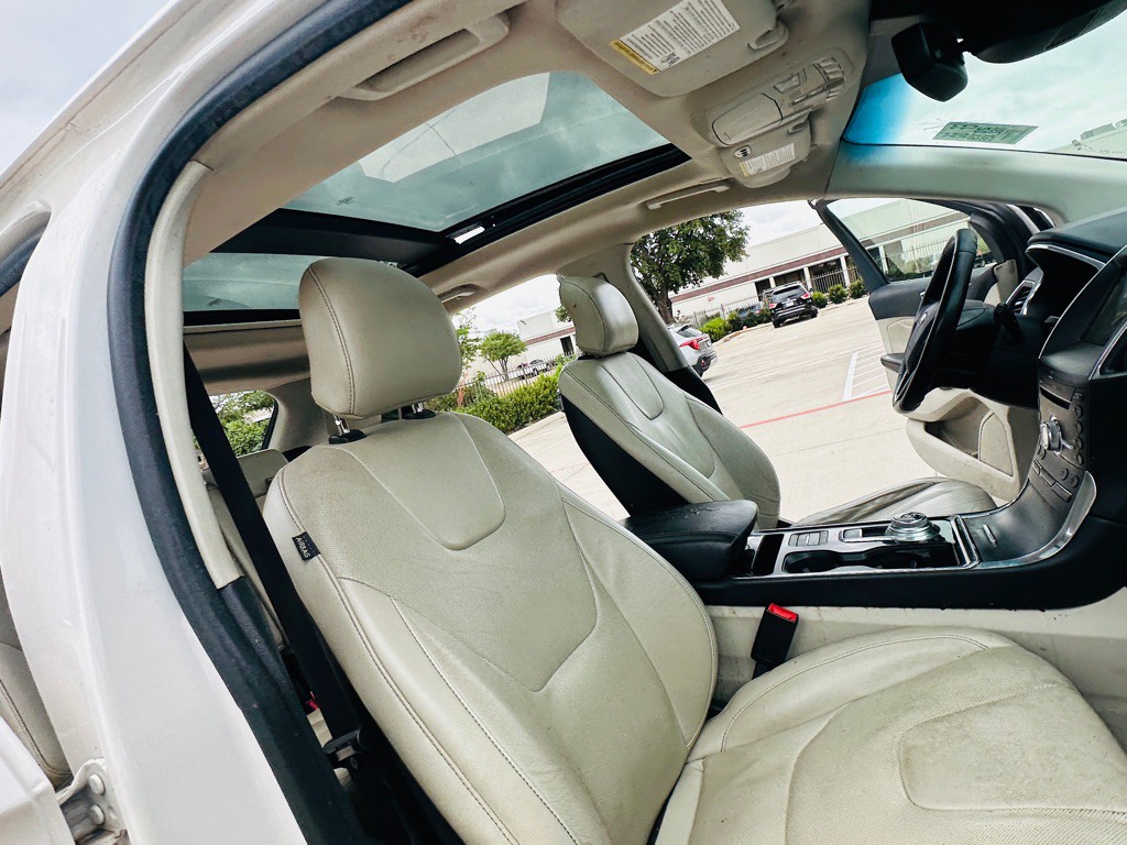 2019 Ford Edge Image 21