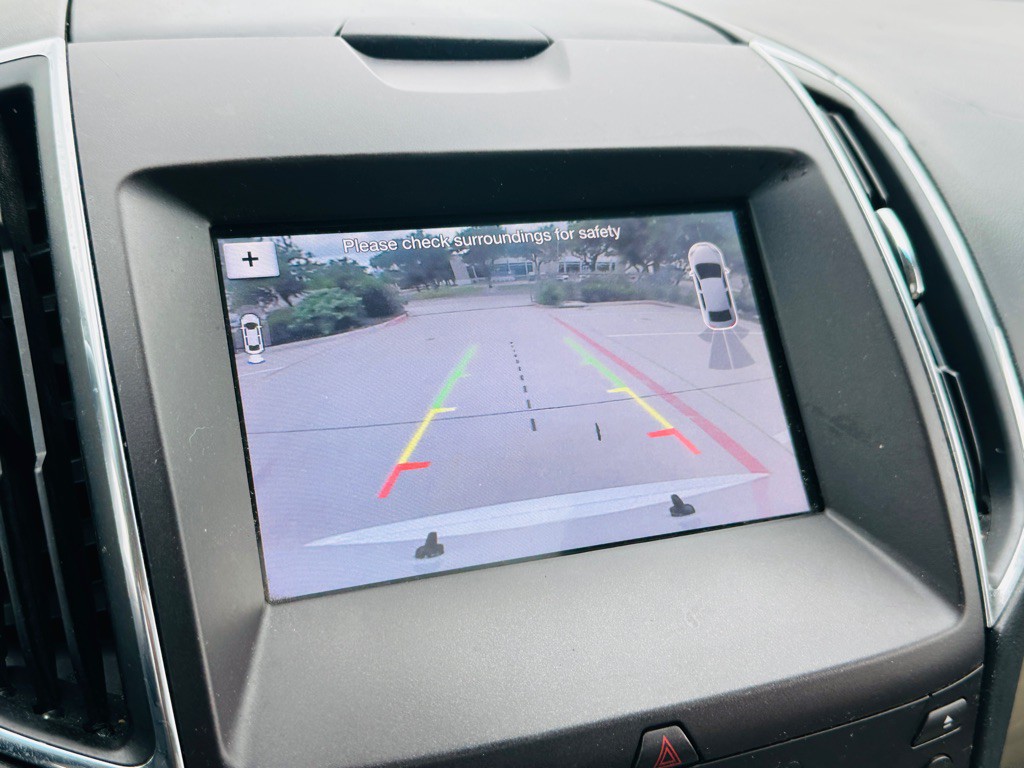 2019 Ford Edge Image 25