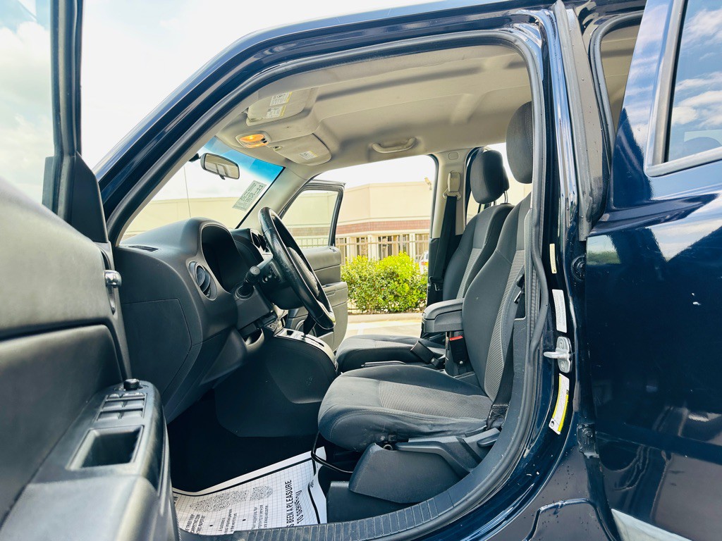 2011 Jeep Patriot Image 12