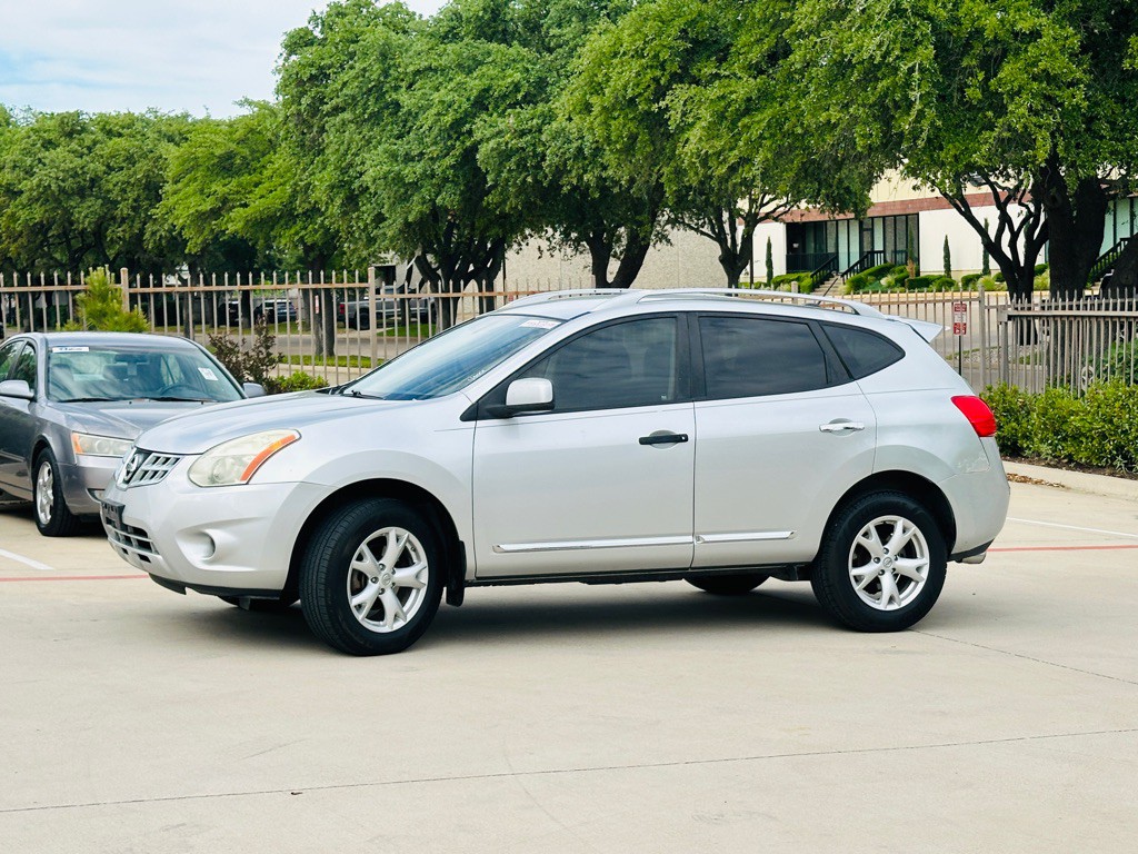 2011 Nissan Rogue Image 4