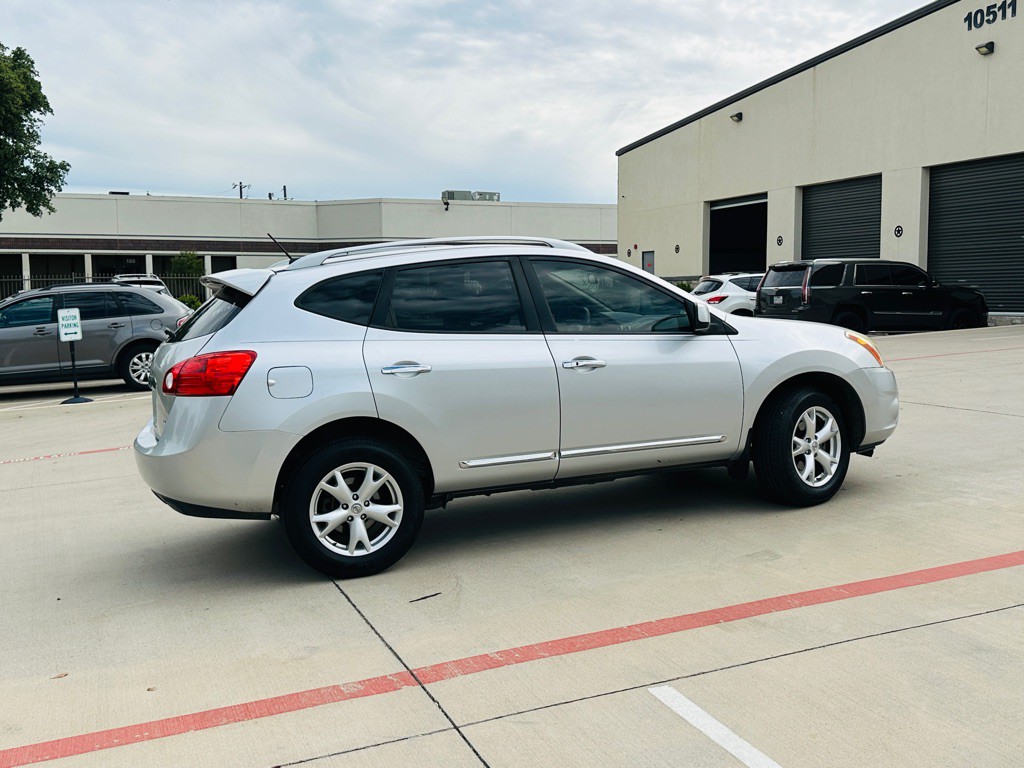 2011 Nissan Rogue Image 9