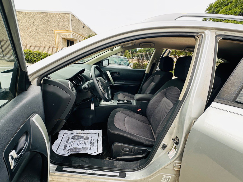 2011 Nissan Rogue Image 11