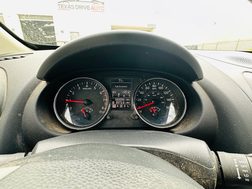 2011 Nissan Rogue Image 17