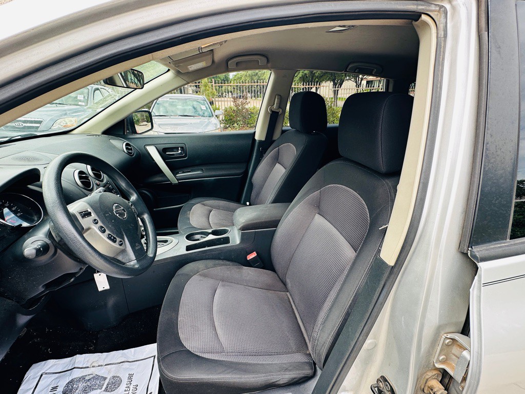 2011 Nissan Rogue Image 18